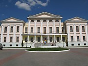 В Подольске немало интересных и памятных мест. Усадьбе в Дубровицах.